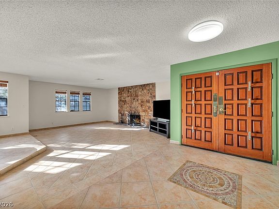 3rd image of 3923 Landsdown Pl