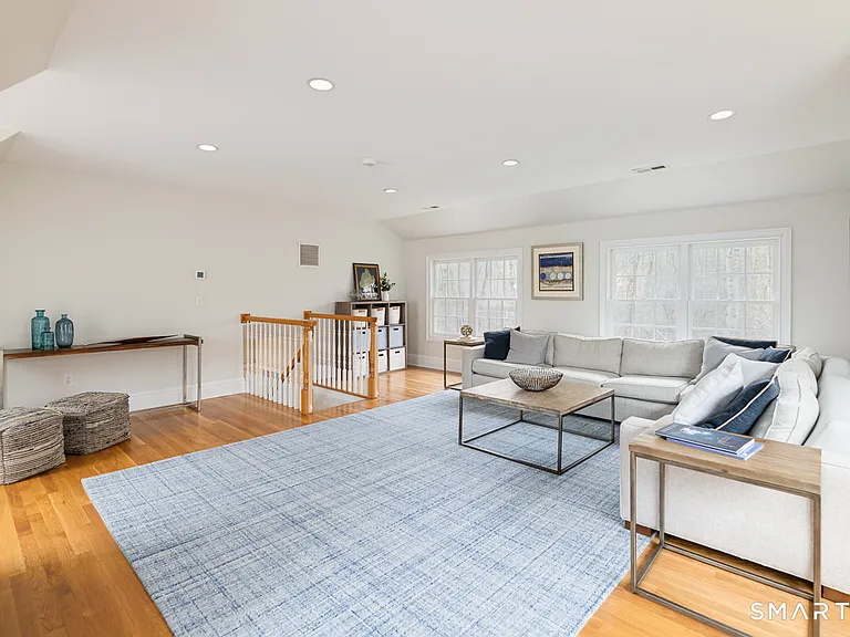 82 Westover Ave — Photo 9