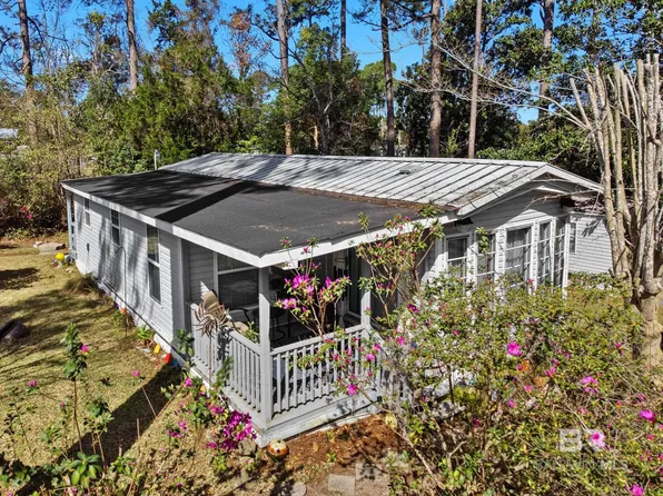 420 Buena Vista Dr, Lillian, AL 36549