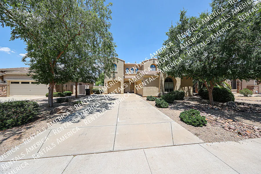 3382 E Roadrunner Dr