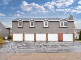 2514 E 51st St APT C, Davenport, IA 52807
