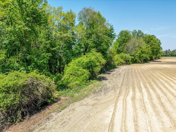 3000 Wrench Rd, Godwin, NC 28344