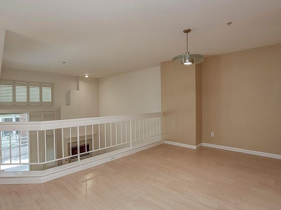 5th image of 402 Galleria Dr APT 4