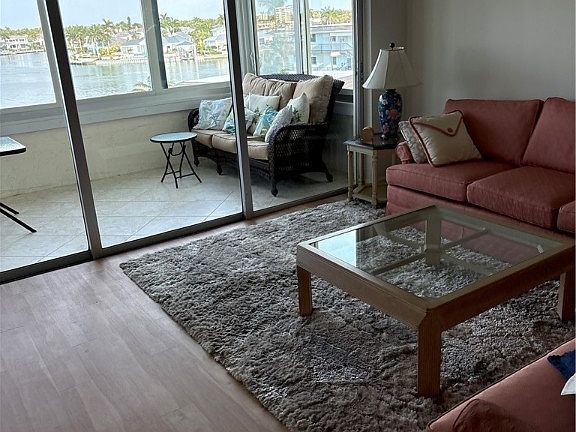 3rd image of 3420 Gulf Shore Blvd N APT 51