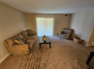 8305 Kenwood Rd, Cincinnati, OH 45236