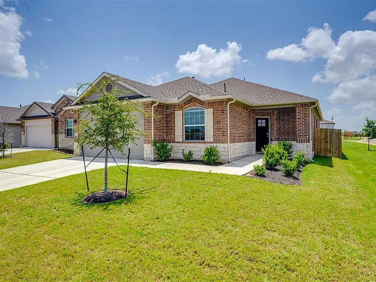 102 Rainmaker Cv — Photo 29