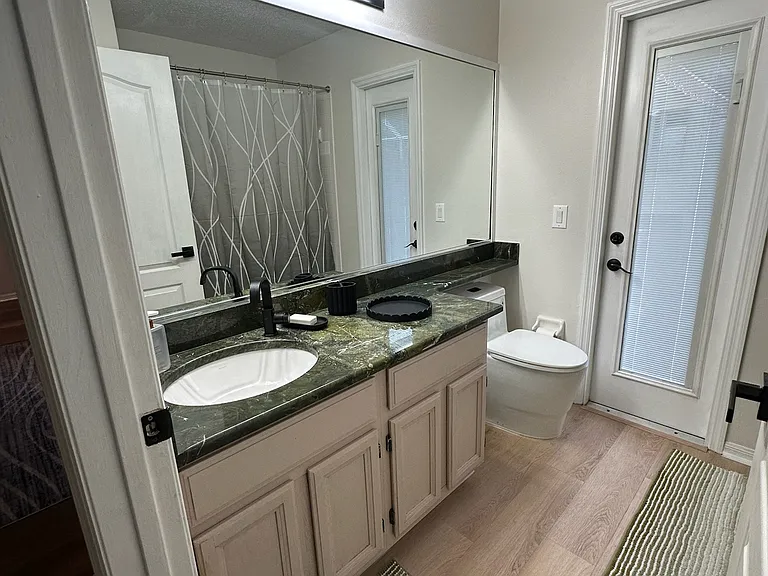 8960 Huntington Pointe Dr — Photo 4