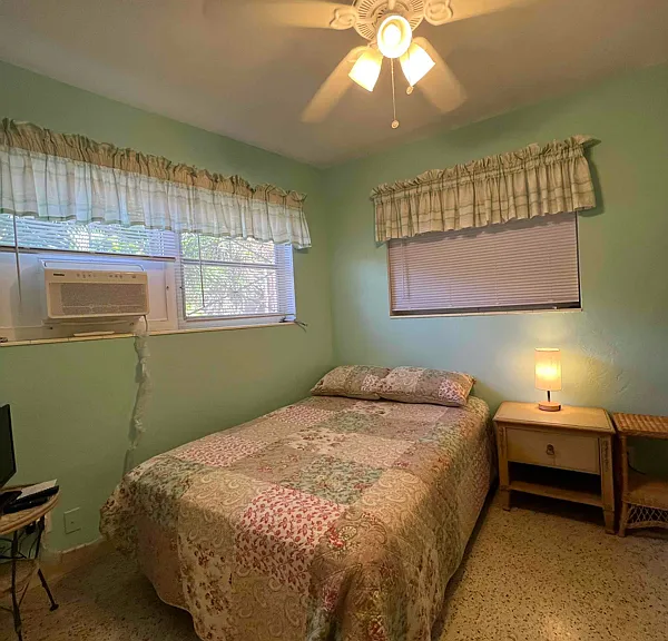 2102 Staples Ave — Photo 1