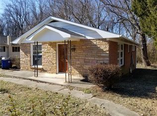 4140 Whitfield Rd, Winston Salem, NC 27105