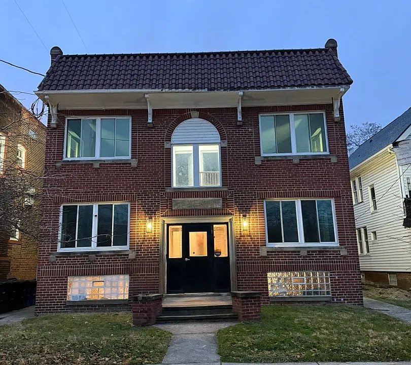 14614 Lake Shore Blvd