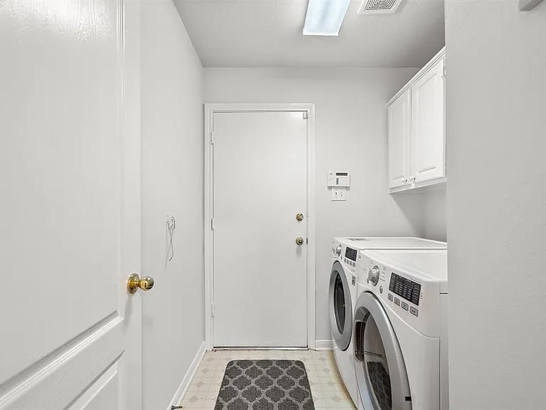 3310 Shadowchase Dr — Photo 14