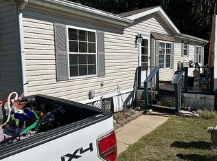 6 Deerfield Pines Dr, North Branch, MI 48461