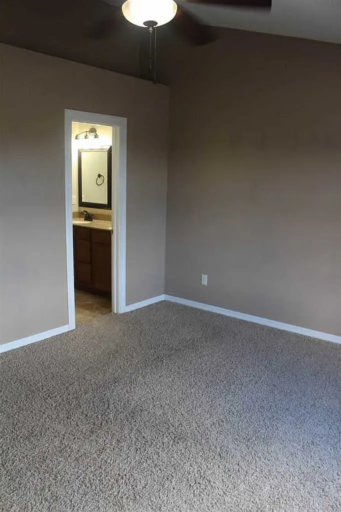 3 bed, 1700 sqft, $1,500 — Photo 4