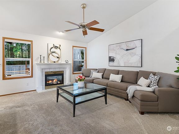 3rd image of 25420 Cumberland Way