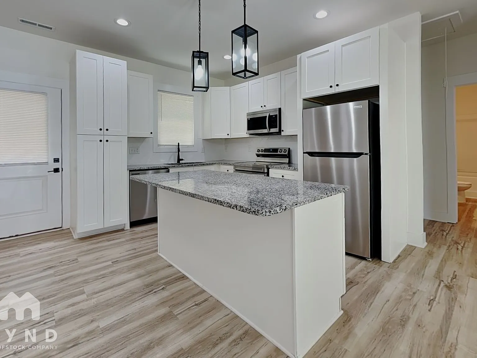 3 bed, 2.0 bath, 1218 sqft, $1,840 — Photo 4