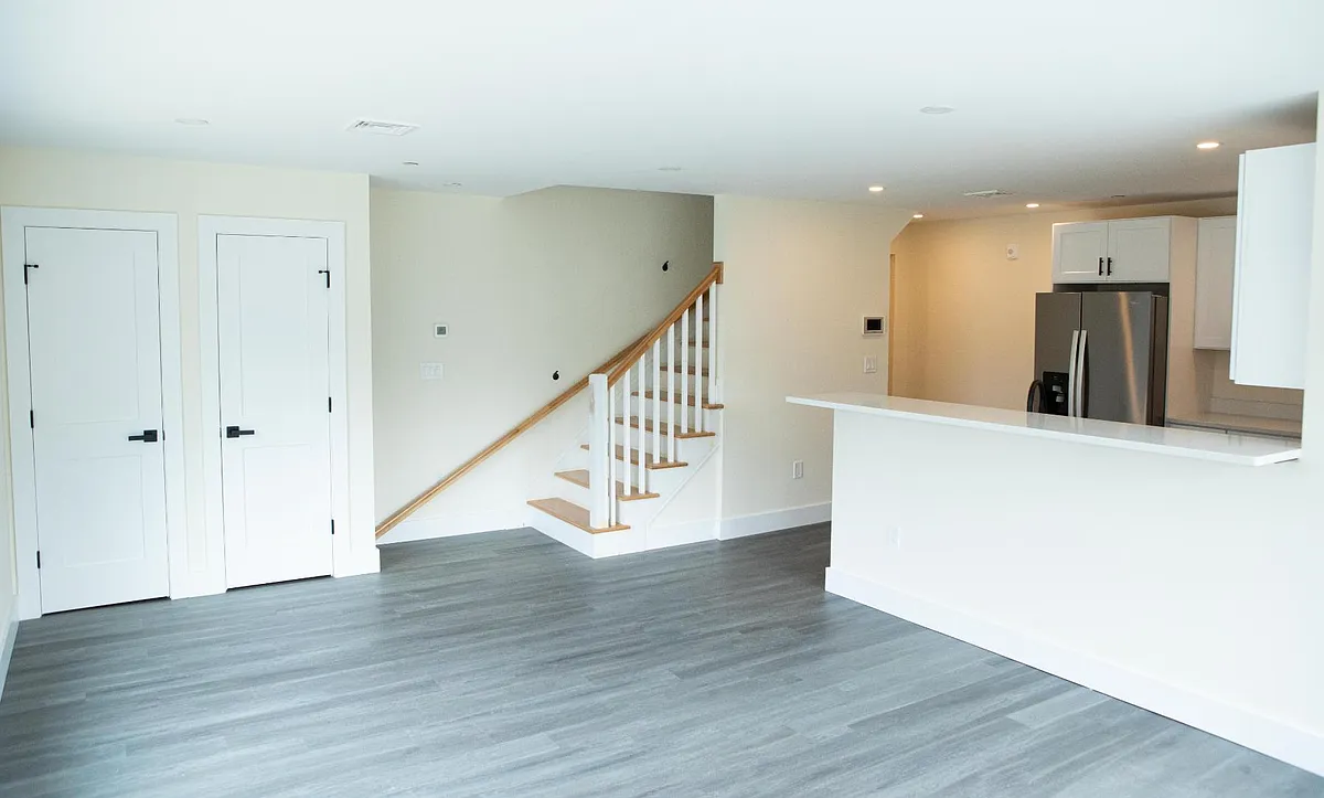 Unit Photo - 887 Federal Rd #5