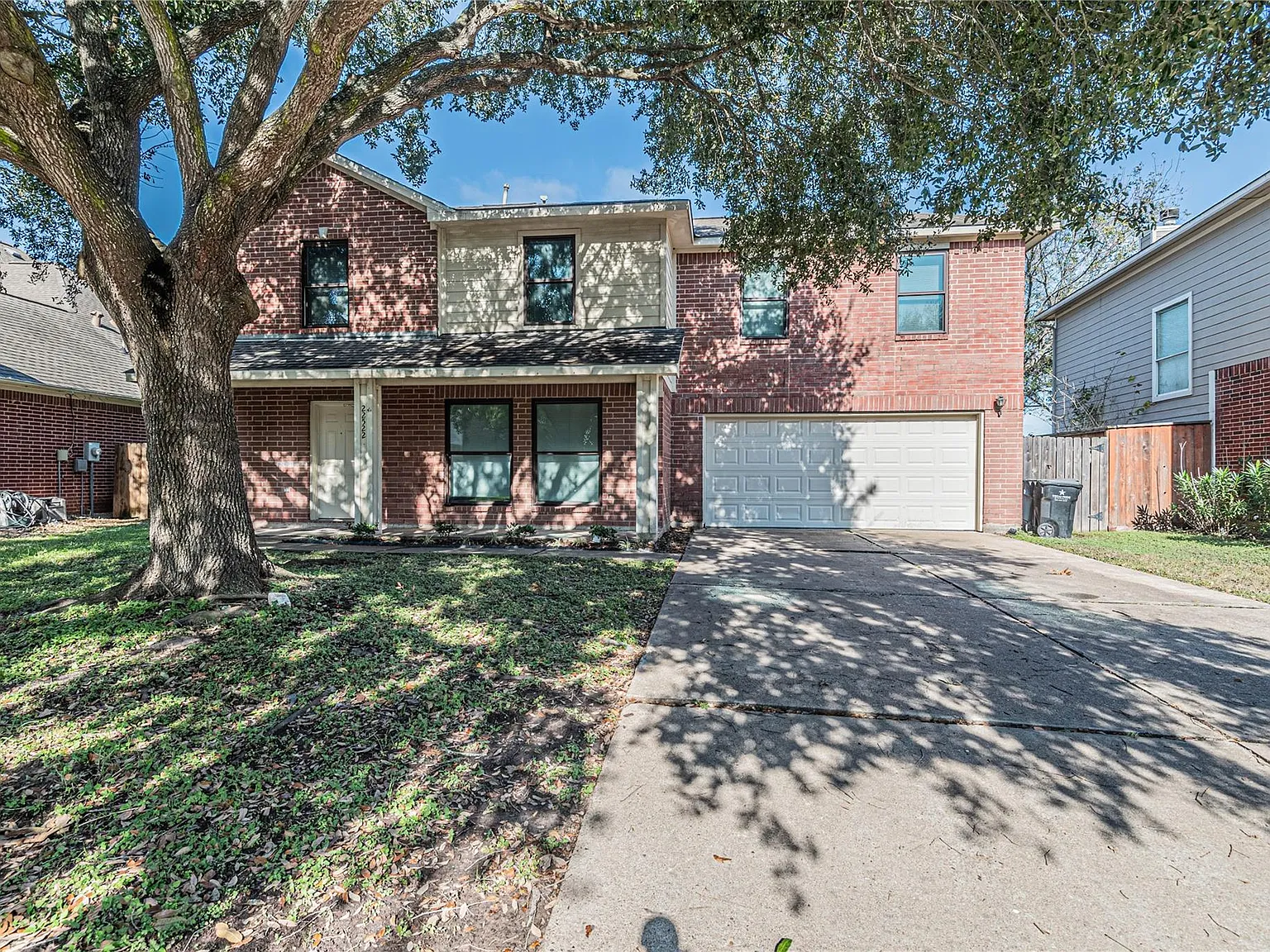 4 bed, 2.5 bath, 2579 sqft, $2,100 — Photo 1