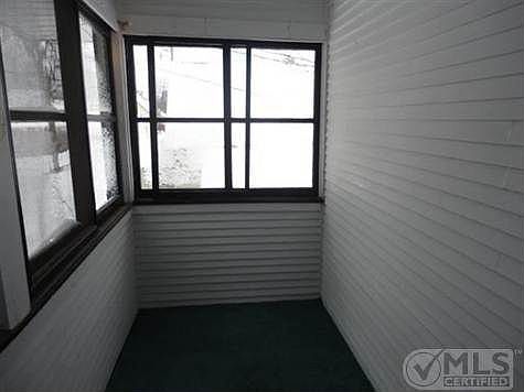 5th image of 115 S Brown Ave