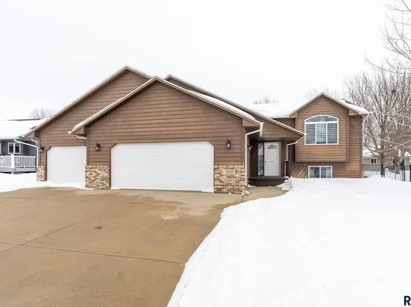 300 W Greenwood St, Brandon, SD 57005