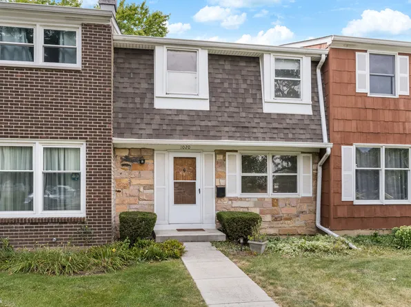 1020 Denham Pl, Schaumburg, IL 60194