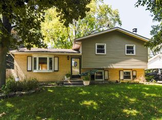20722 N William Ave, Prairie View, IL