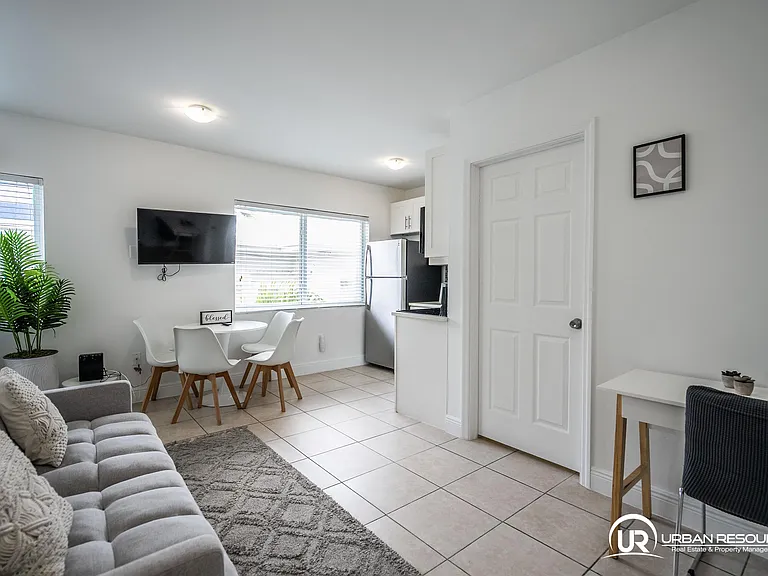 6971 Carlyle Ave #207 — Photo 14