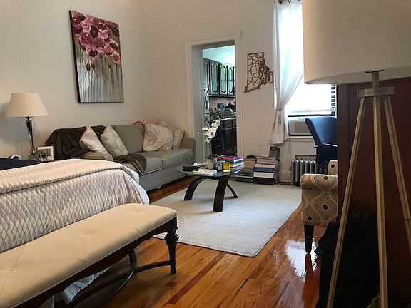2nd image of 327 W 87th St APT 2B