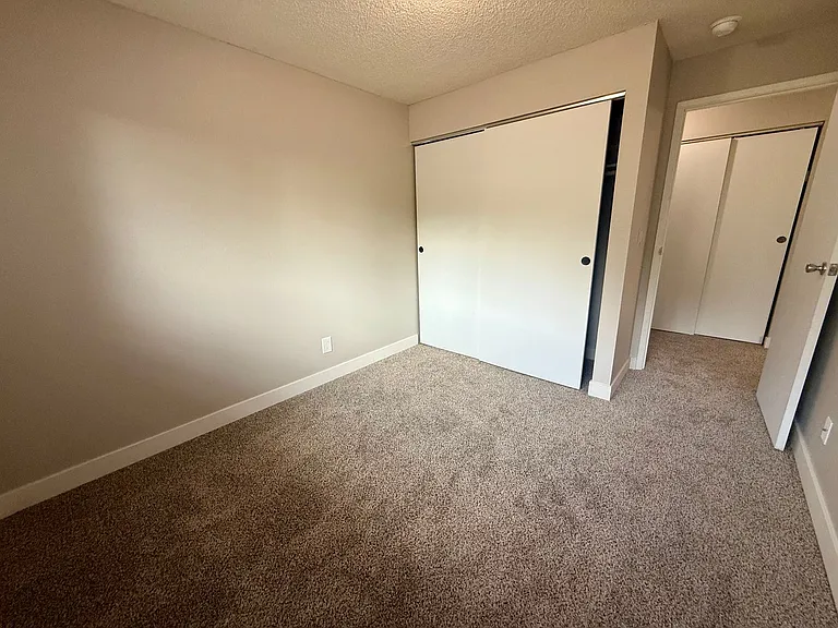 3027 S Orchard St W — Photo 13