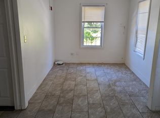 14 Fairmount St #2L, Woonsocket, RI 02895