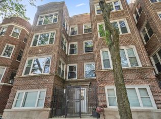 7650 N Greenview Ave #2, Chicago, IL 60626