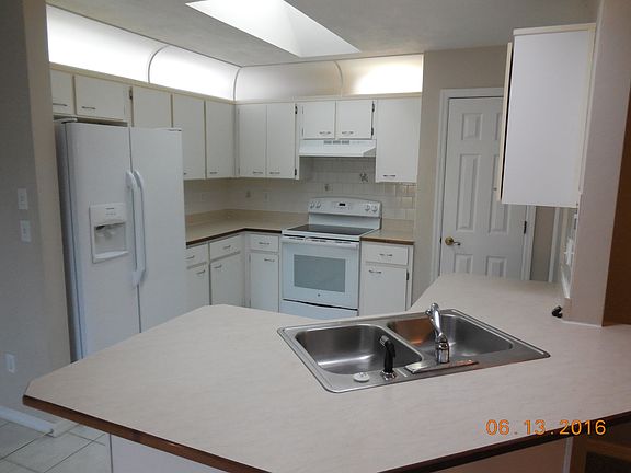 5th image of 5450 Landis Ave