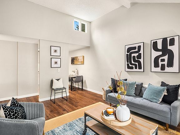 4th image of 4308 NE Sunset Boulevard #X7