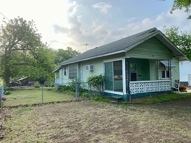 221 N Pesotum Ave — Photo 9