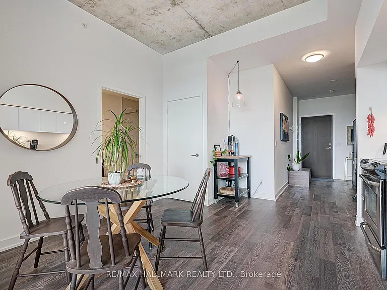1238 Dundas St E #813 — Photo 9