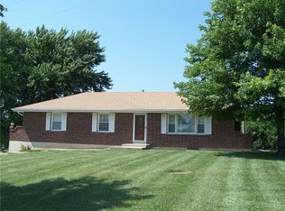 18208 E 253rd St, Harrisonville, MO 64701