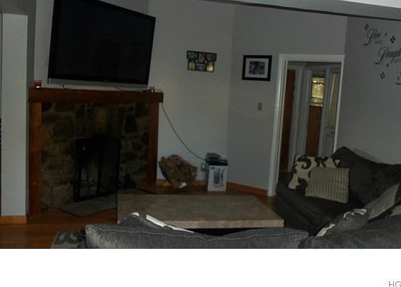 5th image of 15 Radnor Ave