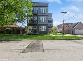 3727 Sunnyside Ave #101, Brookfield, IL 60513