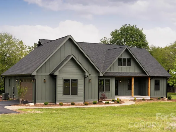 34 Old Souther Rd, Mills River, NC 28759