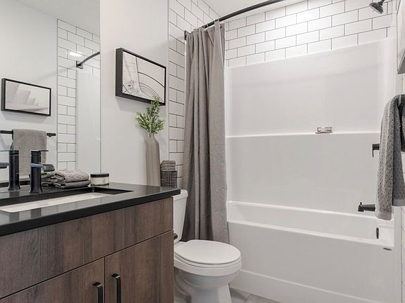 3rd image of 5605 Parc Reunis Way