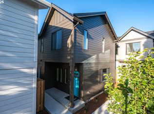 5829 NE 16th Ave, Portland, OR 97211