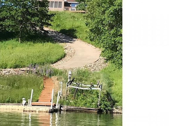5th image of 8081 Oak Run Dr