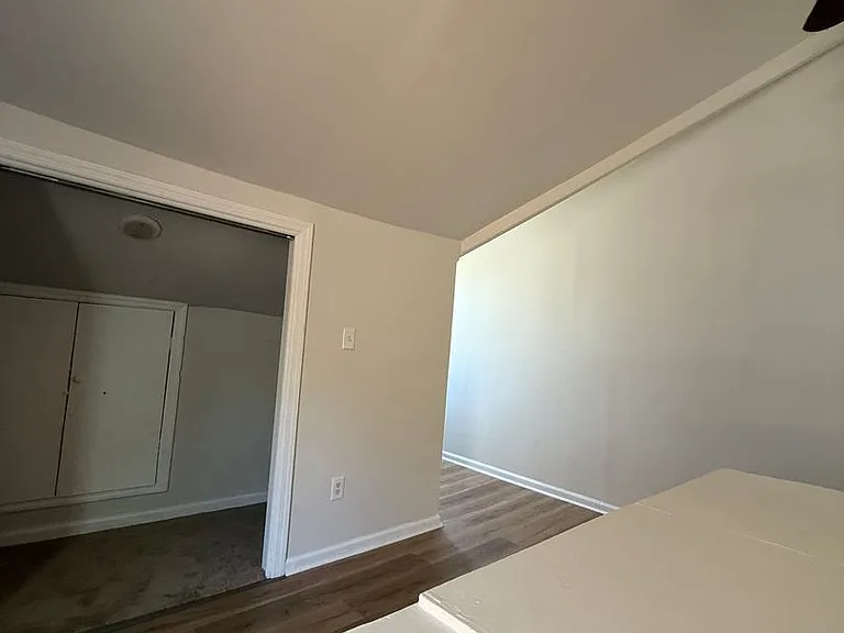 319 Rutherford Ave — Photo 26