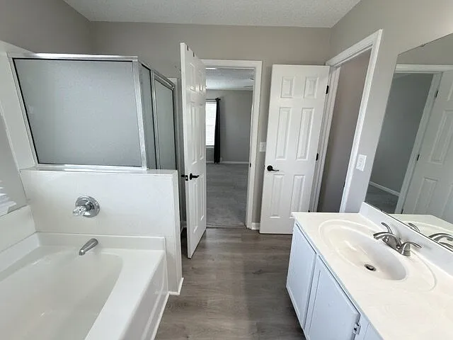 8 Melrose Ct — Photo 44