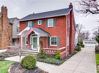 40 Buckingham Rd, Rocky River, OH 44116