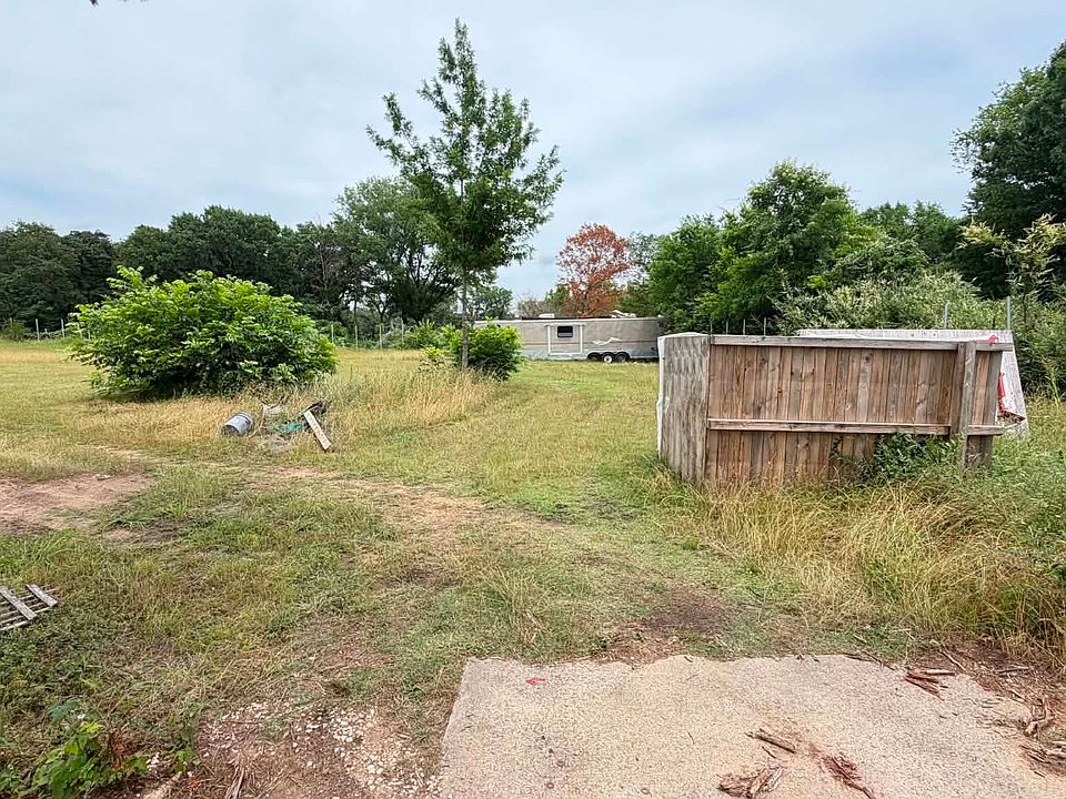 1st image of 1126 Riverwood Rd