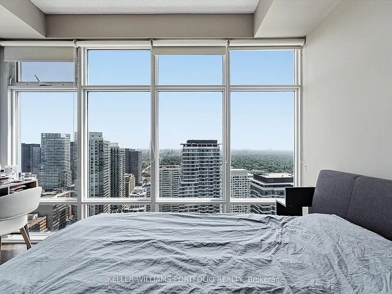 2191 Yonge St #4111 — Photo 17