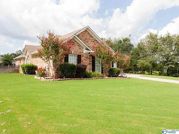 3rd image of 144 Danika Dr