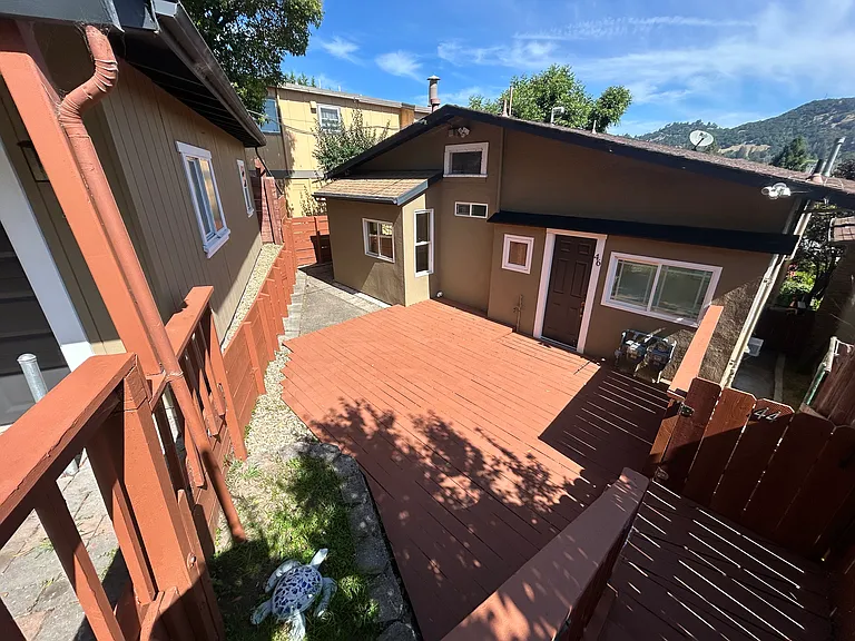 46 Martens Blvd — Photo 2