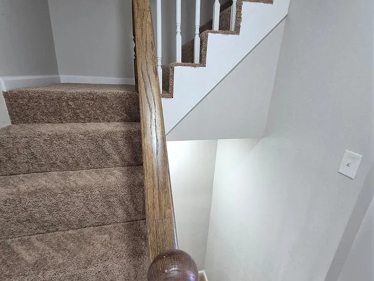 2015 E Fairmount Ave — Photo 21