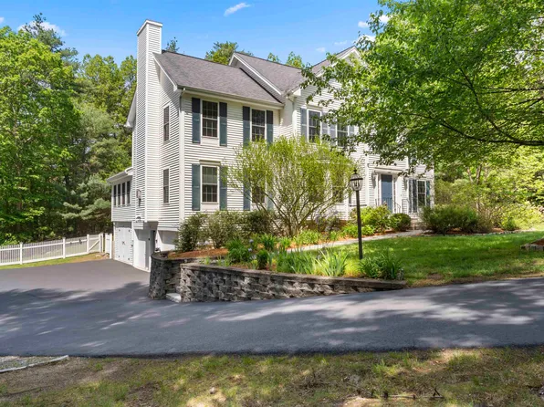 50 Lannan Drive, Pelham, NH 03076